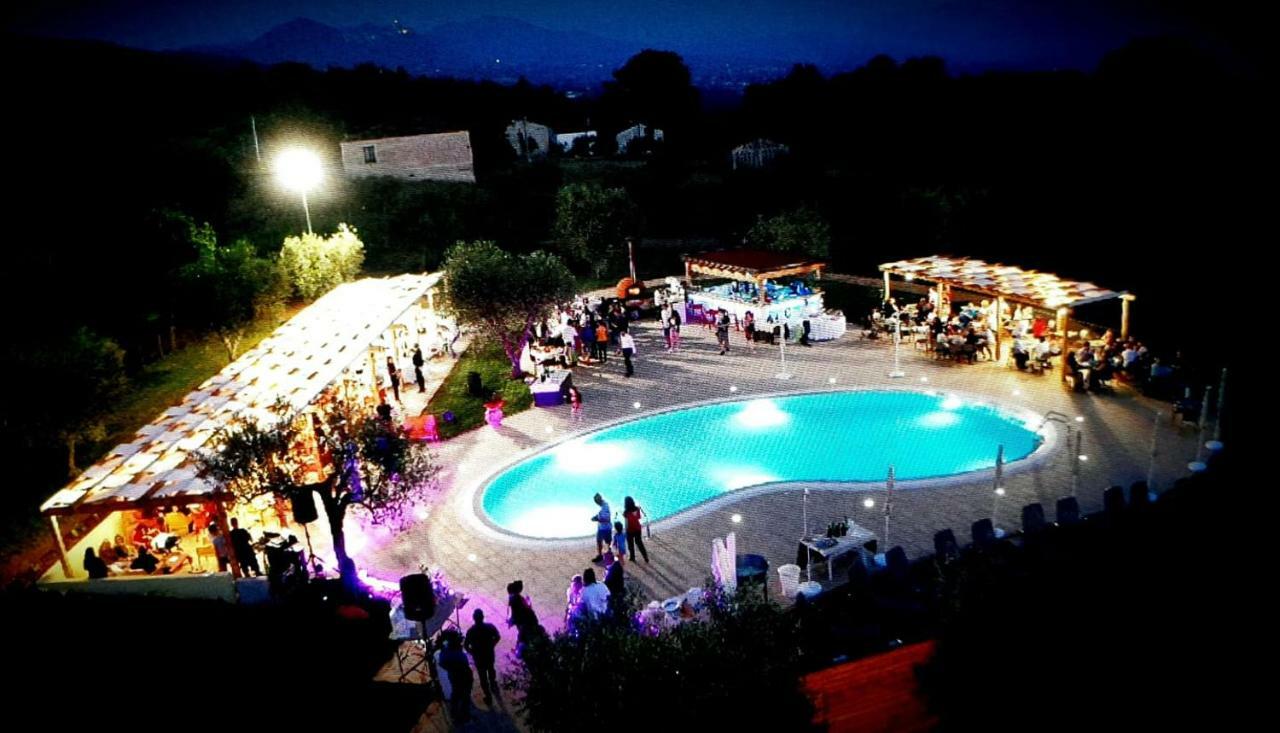 Agriturismo Il Castagneto Padula Dış mekan fotoğraf
